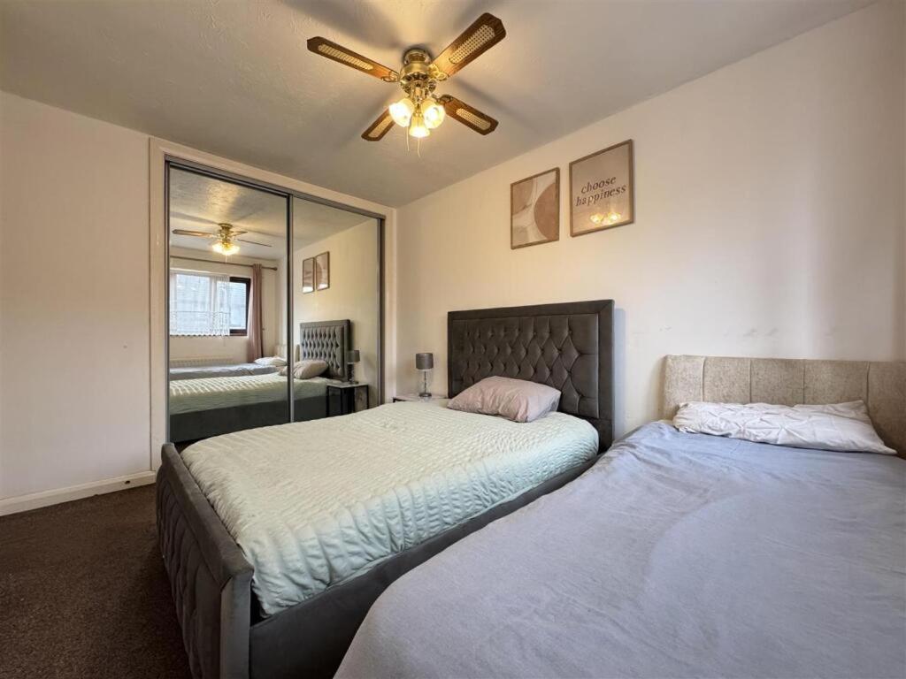Clove, 3-4 Bed House With Garden, Free Parking, Sleeps 9 In Grays & Chafford Hundred Stifford Dış mekan fotoğraf